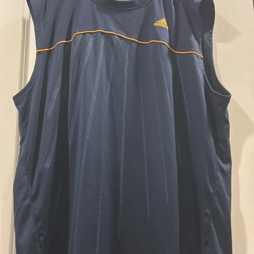 Adidas 2010 men Climalite Sleeveless tank top embroidered golden logo detail 2XL